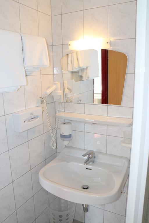 Hotel Gasthof Kasino Villach Oda fotoğraf