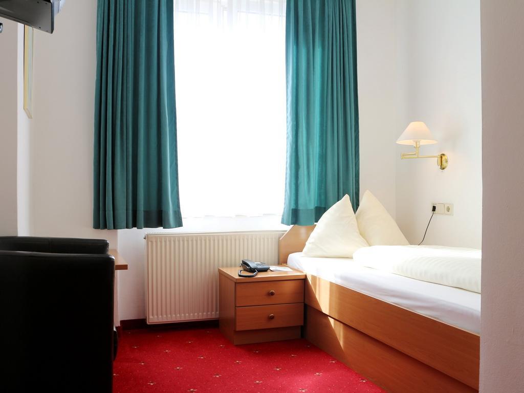 Hotel Gasthof Kasino Villach Oda fotoğraf