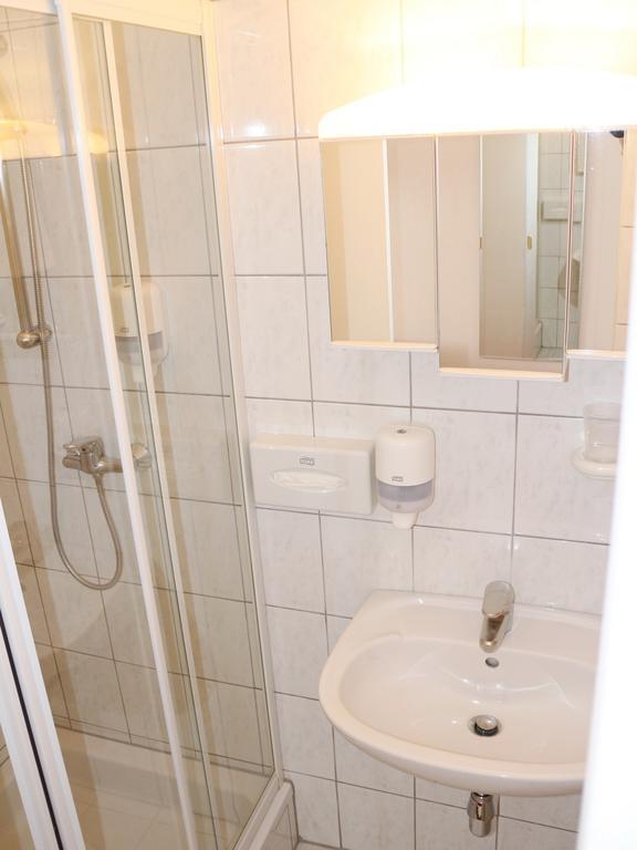 Hotel Gasthof Kasino Villach Oda fotoğraf