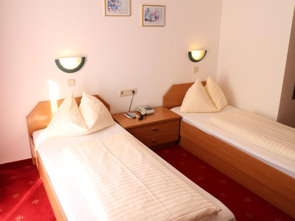 Hotel Gasthof Kasino Villach Oda fotoğraf